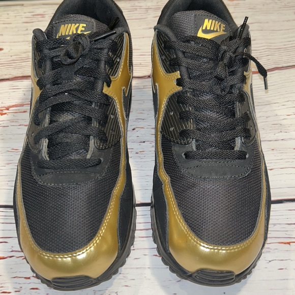 ‘Air Max 90 Essential 'Black Gold'
10 US M | Used | No Box | Des.Tinker Hatfield - Picture 7 of 10